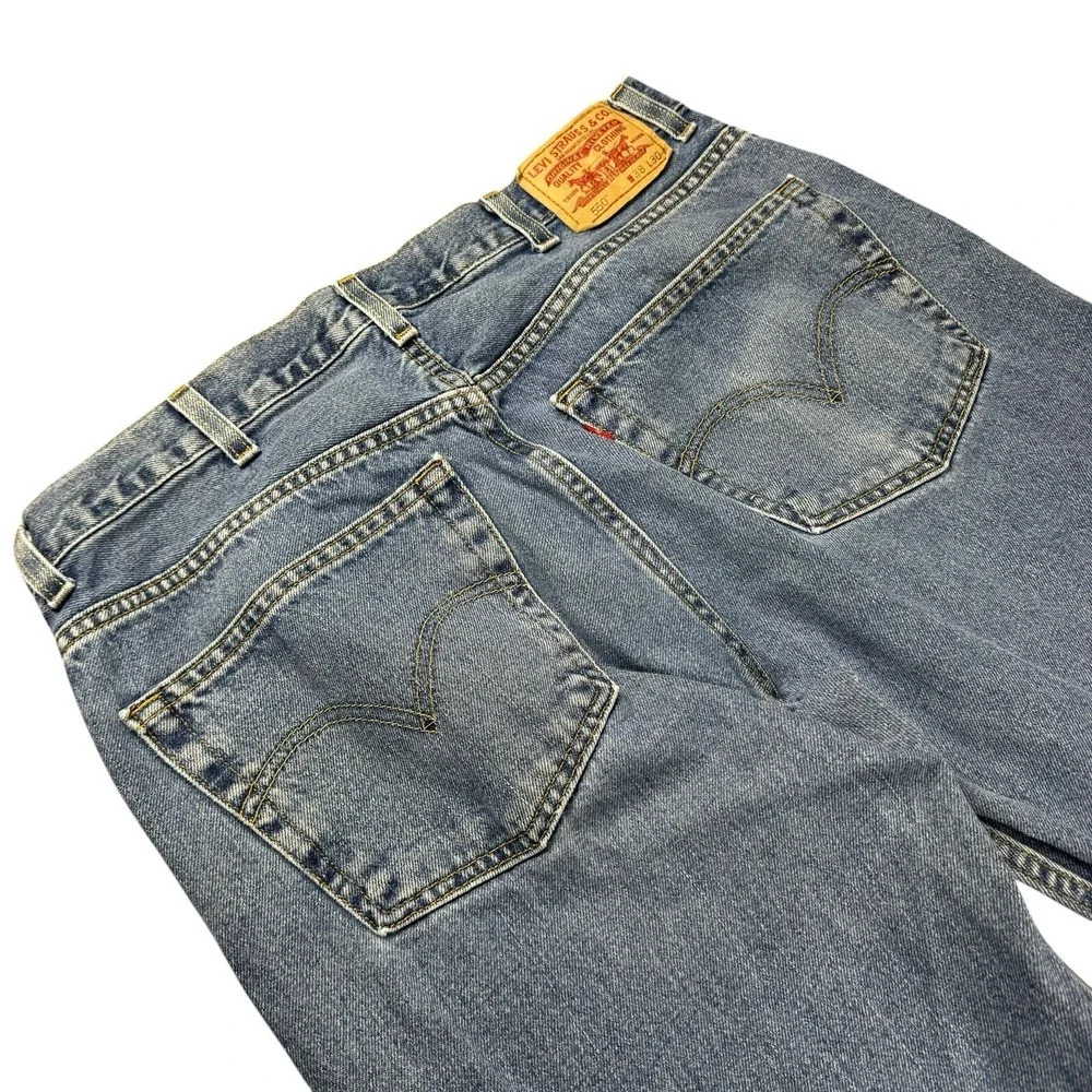 Vintage Levis 550 38x30 Relaxed Fit Faded Midrise Denim Y2K Red Tab Grunge Skate
